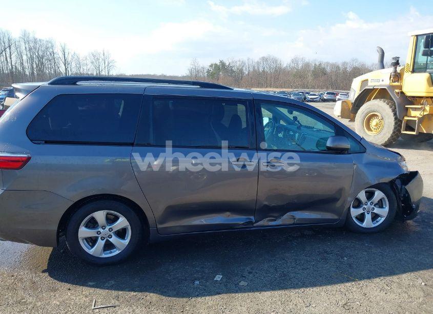 Photo 13 of 2016 Toyota Sienna LE 8 PASSENGER (VIN 5TDKK3DC2GS726247)