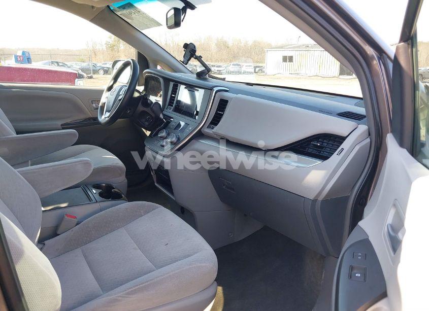 Photo 5 of 2016 Toyota Sienna LE 8 PASSENGER (VIN 5TDKK3DC2GS726247)