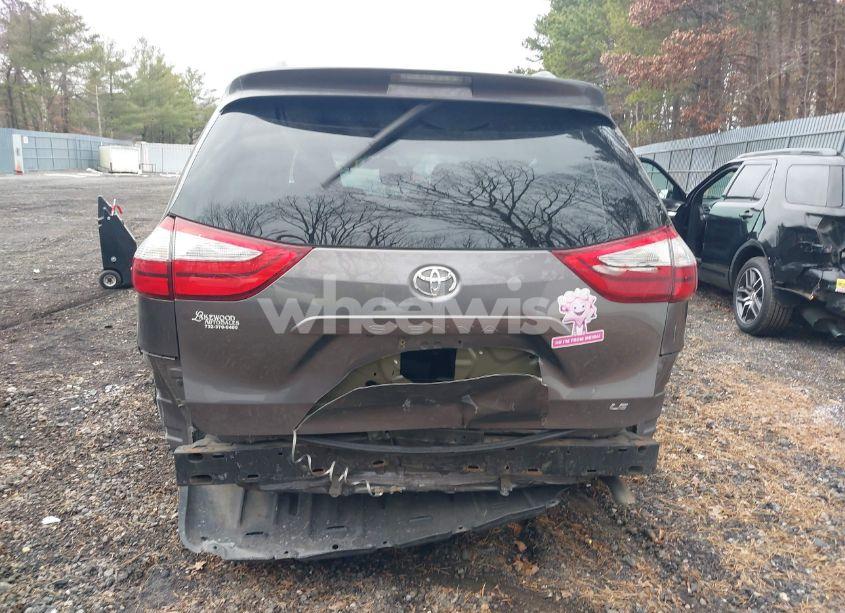 Photo 16 of 2016 Toyota Sienna LE 8 PASSENGER (VIN 5TDKK3DC2GS752783)