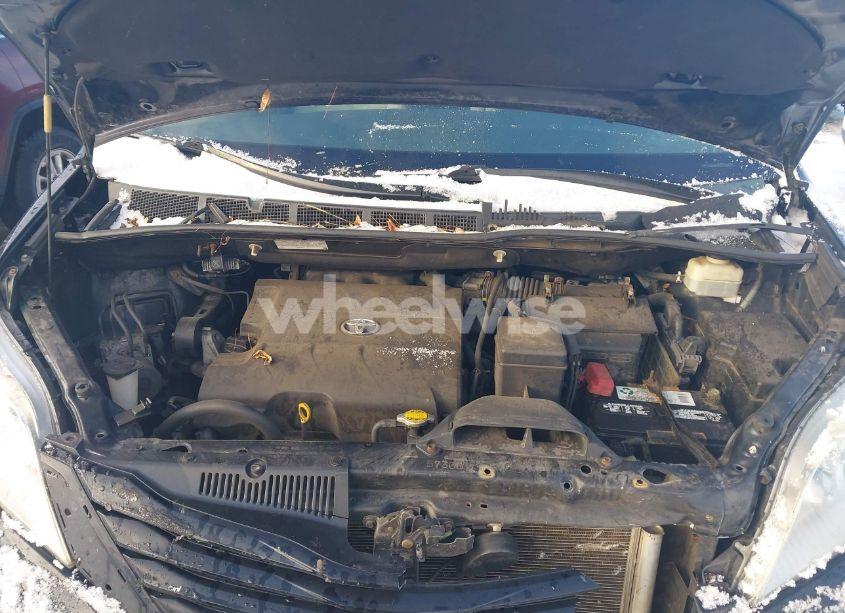 Photo 10 of 2011 Toyota Sienna LE V6 (VIN 5TDKK3DC3BS057303)