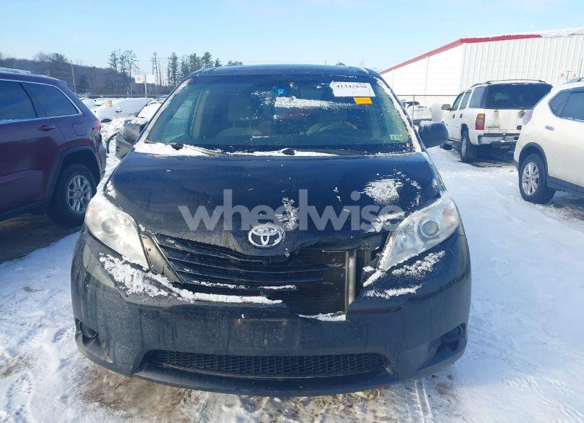 Photo 12 of 2011 Toyota Sienna LE V6 (VIN 5TDKK3DC3BS057303)