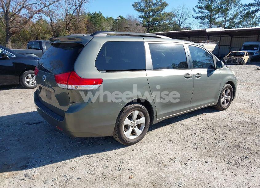 Photo 4 of 2011 Toyota Sienna LE V6 (VIN 5TDKK3DC3BS078183)