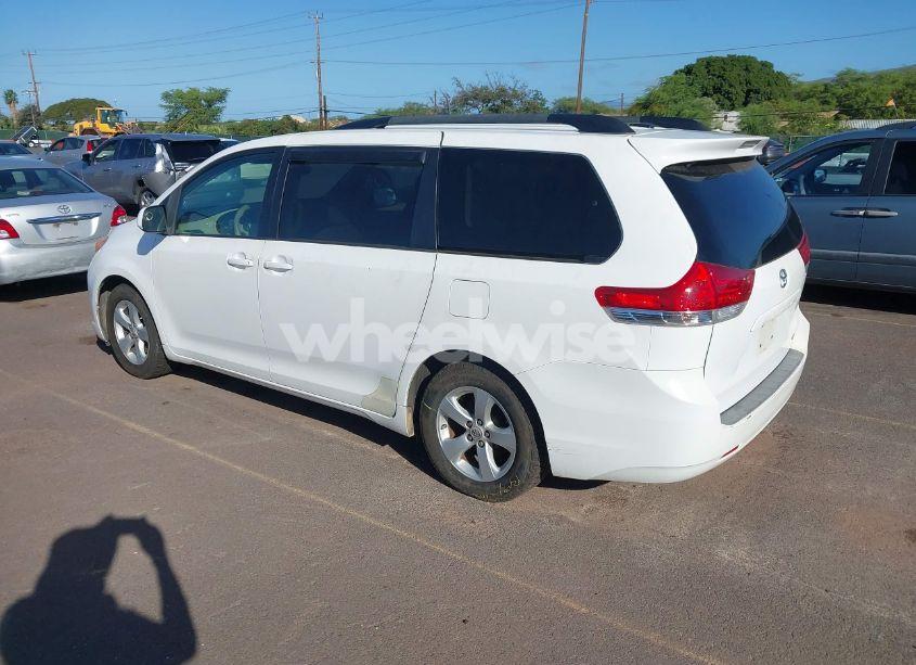 Photo 3 of 2011 Toyota Sienna LE V6/LE V6 AUTO ACCESS SEAT (VIN 5TDKK3DC3BS086073)