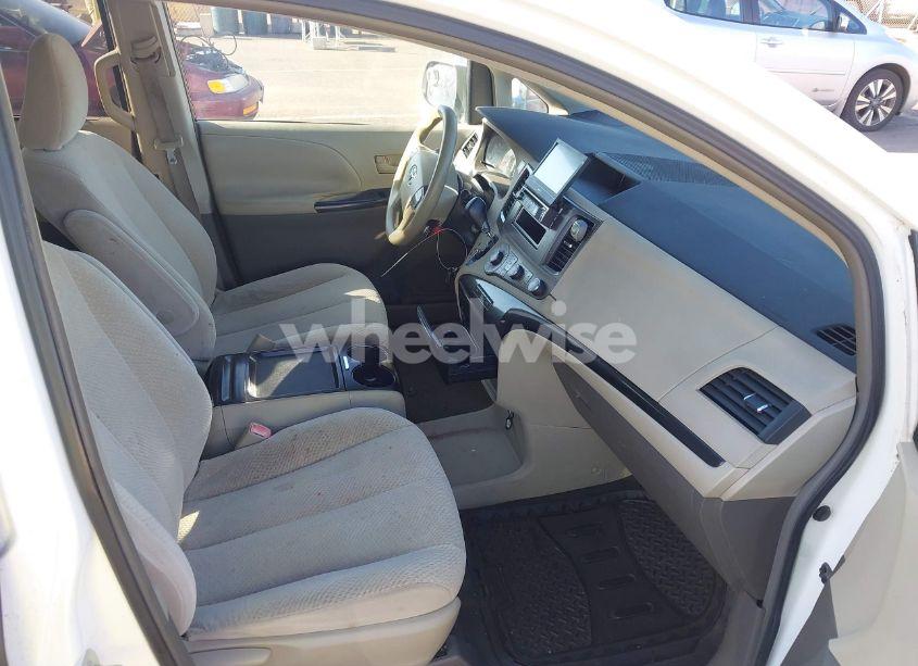 Photo 5 of 2011 Toyota Sienna LE V6/LE V6 AUTO ACCESS SEAT (VIN 5TDKK3DC3BS086073)