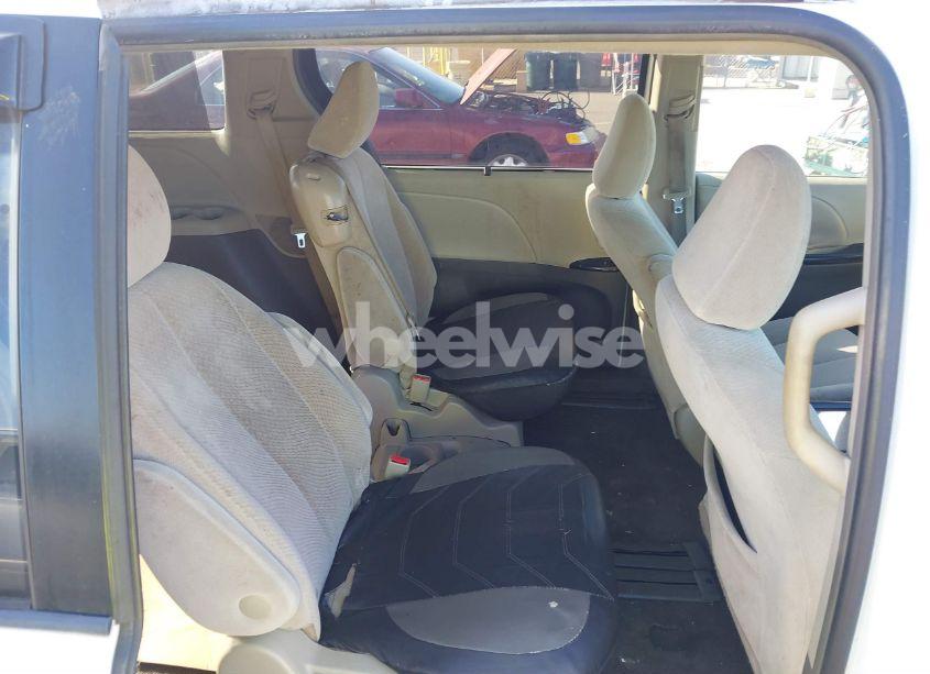 Photo 8 of 2011 Toyota Sienna LE V6/LE V6 AUTO ACCESS SEAT (VIN 5TDKK3DC3BS086073)