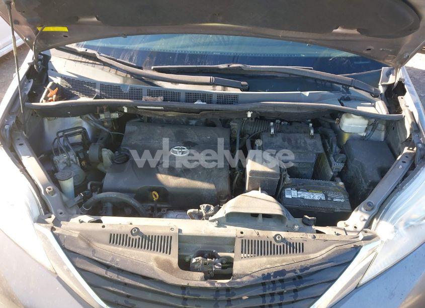 Photo 10 of 2011 Toyota Sienna LE V6 (VIN 5TDKK3DC3BS089958)