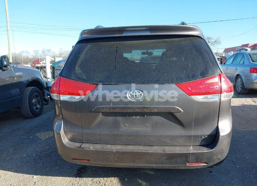 Photo 16 of 2011 Toyota Sienna LE V6 (VIN 5TDKK3DC3BS089958)