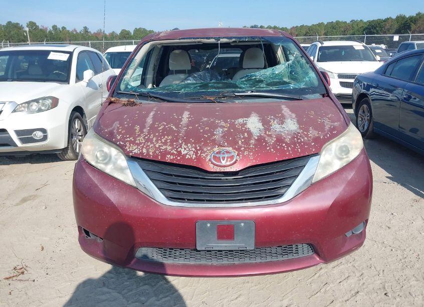 Photo 12 of 2011 Toyota Sienna LE V6 (VIN 5TDKK3DC3BS113496)