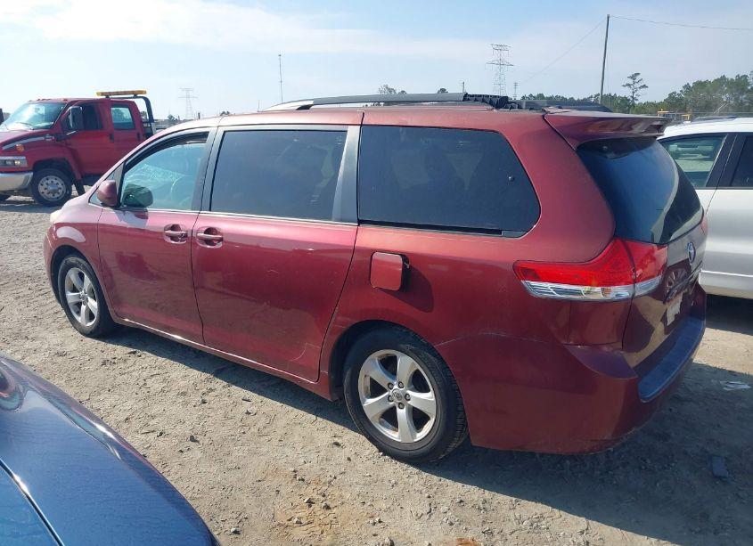 Photo 14 of 2011 Toyota Sienna LE V6 (VIN 5TDKK3DC3BS113496)