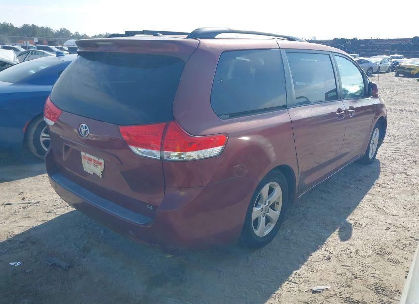 Photo 4 of 2011 Toyota Sienna LE V6 (VIN 5TDKK3DC3BS113496)