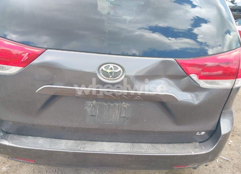 Photo 17 of 2011 Toyota Sienna LE V6 (VIN 5TDKK3DC3BS166098)