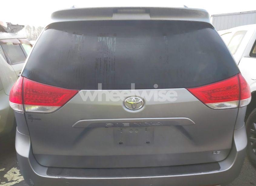 Photo 17 of 2011 Toyota Sienna LE V6 (VIN 5TDKK3DC3BS169969)