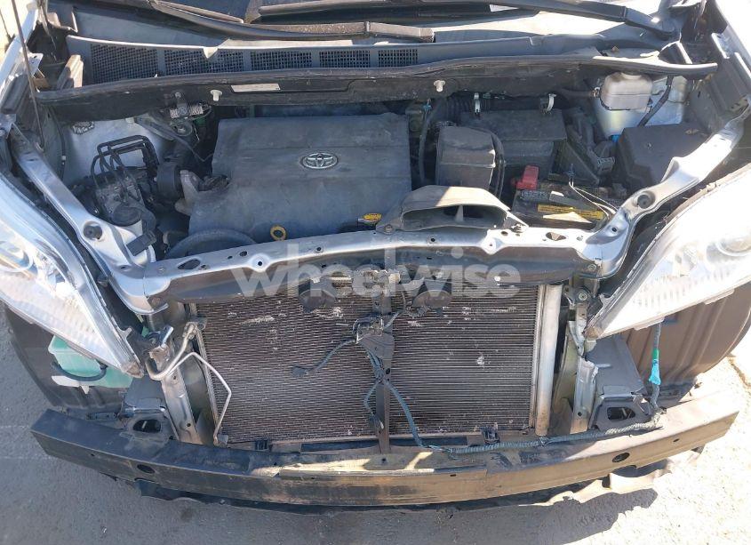 Photo 10 of 2011 Toyota Sienna LE V6 (VIN 5TDKK3DC3BS175562)