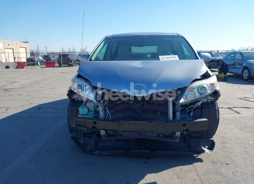 Photo 13 of 2011 Toyota Sienna LE V6 (VIN 5TDKK3DC3BS175562)