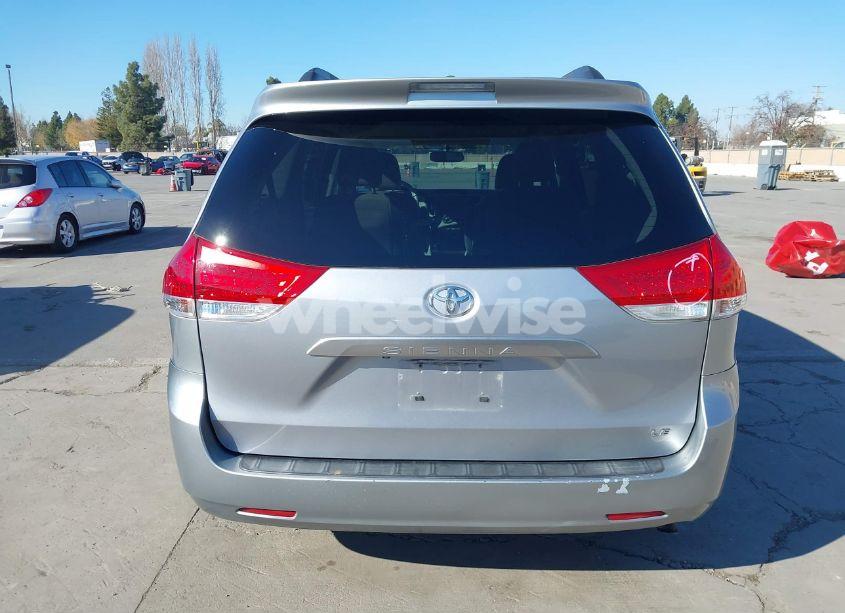 Photo 17 of 2011 Toyota Sienna LE V6 (VIN 5TDKK3DC3BS175562)