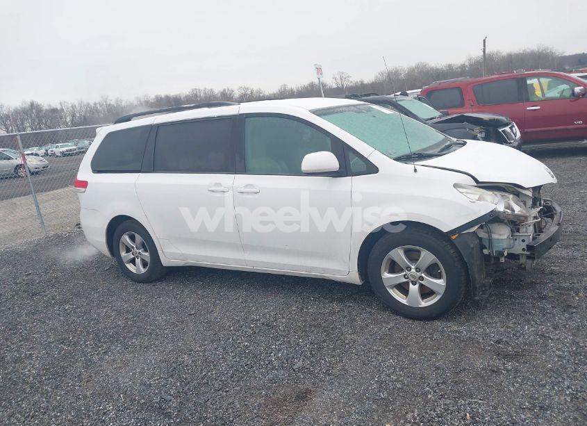 Photo 13 of 2012 Toyota Sienna LE V6 8 PASSENGER (VIN 5TDKK3DC3CS222218)