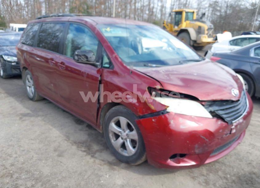 2012 Toyota Sienna LE V6 8 PASSENGER (VIN 5TDKK3DC3CS237396) main photo