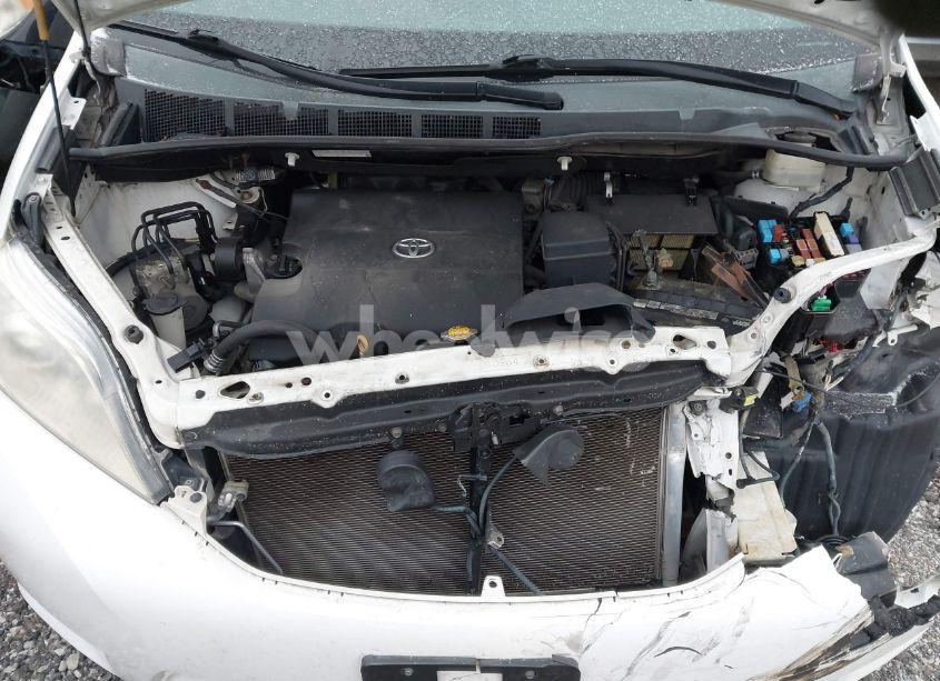 Photo 10 of 2012 Toyota Sienna LE V6 8 PASSENGER (VIN 5TDKK3DC3CS247670)