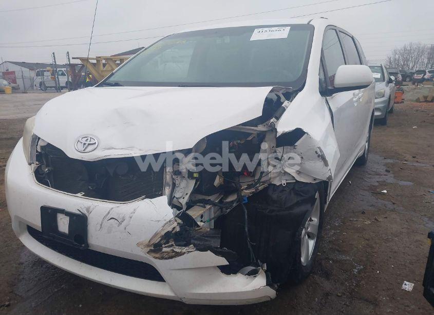 Photo 2 of 2012 Toyota Sienna LE V6 8 PASSENGER (VIN 5TDKK3DC3CS247670)
