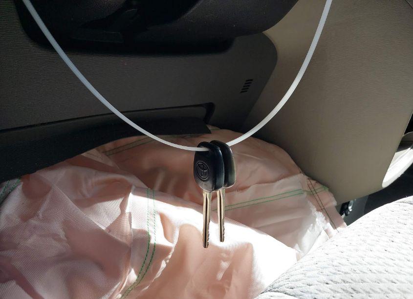 Photo 11 of 2012 Toyota Sienna LE V6 8 PASSENGER (VIN 5TDKK3DC3CS270009)