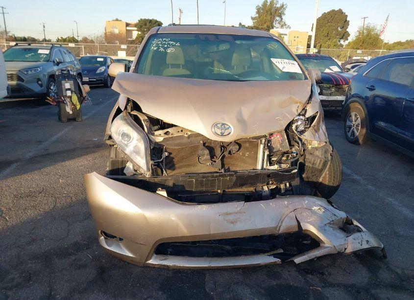 Photo 12 of 2012 Toyota Sienna LE V6 8 PASSENGER (VIN 5TDKK3DC3CS270009)