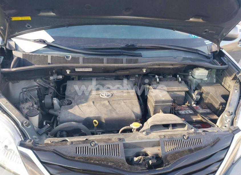 Photo 10 of 2013 Toyota Sienna LE V6 8 PASSENGER (VIN 5TDKK3DC3DS324488)