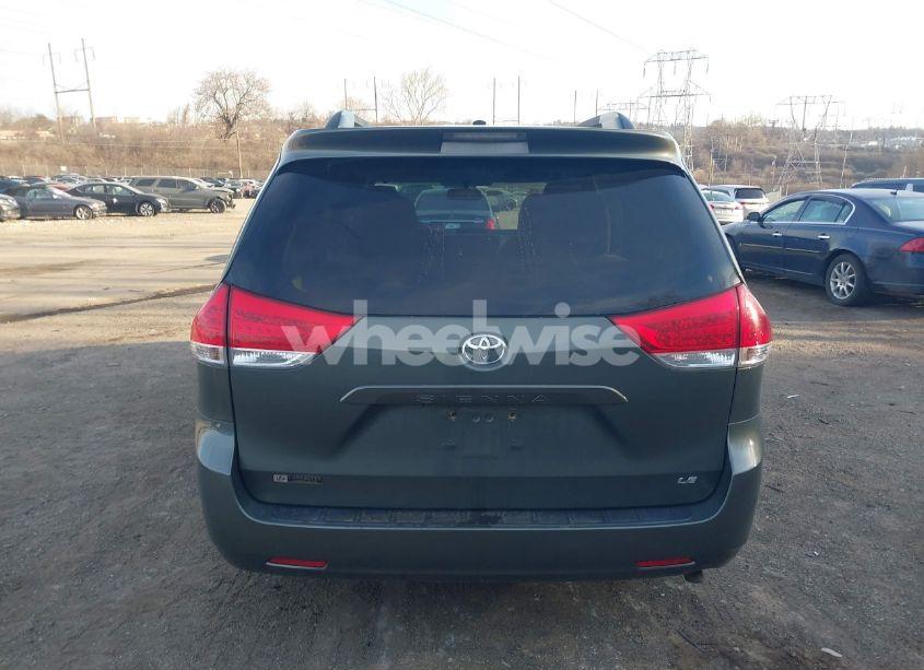 Photo 17 of 2013 Toyota Sienna LE V6 8 PASSENGER (VIN 5TDKK3DC3DS324488)