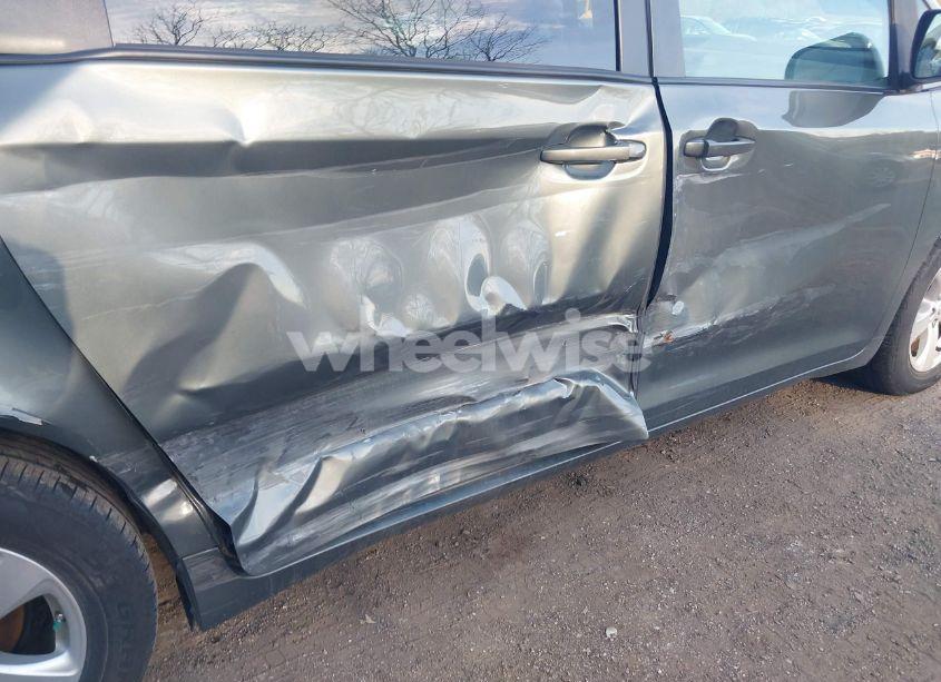 Photo 6 of 2013 Toyota Sienna LE V6 8 PASSENGER (VIN 5TDKK3DC3DS324488)