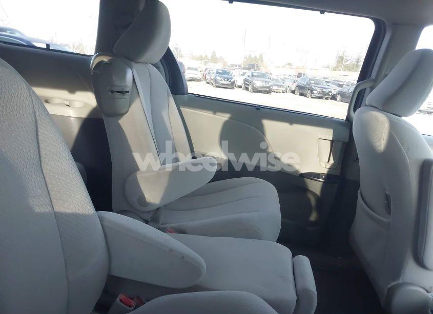 Photo 8 of 2013 Toyota Sienna LE V6 8 PASSENGER (VIN 5TDKK3DC3DS324488)