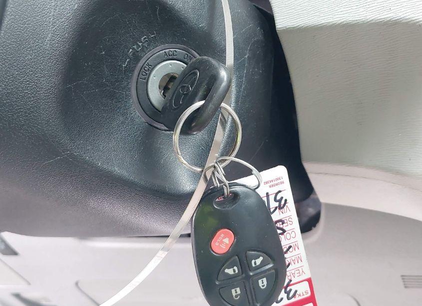 Photo 11 of 2013 Toyota Sienna LE V6 8 PASSENGER (VIN 5TDKK3DC3DS376817)