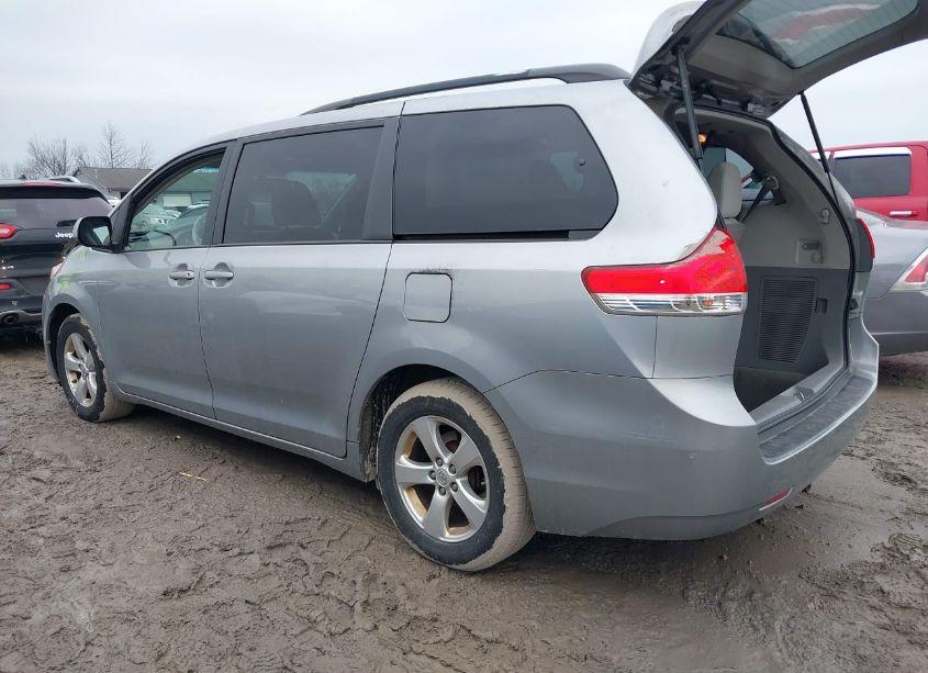 Photo 3 of 2013 Toyota Sienna LE V6 8 PASSENGER (VIN 5TDKK3DC3DS376817)