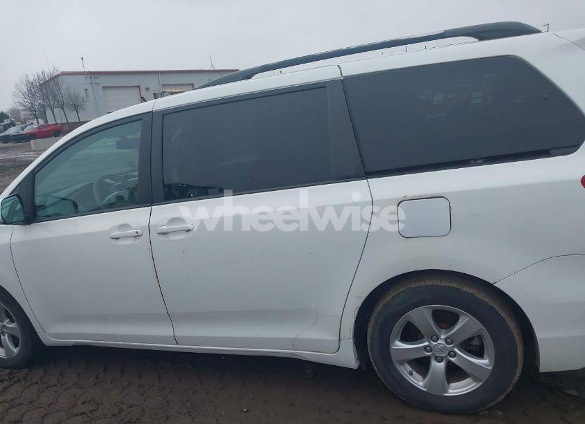 Photo 14 of 2013 Toyota Sienna LE V6 8 PASSENGER (VIN 5TDKK3DC3DS378261)