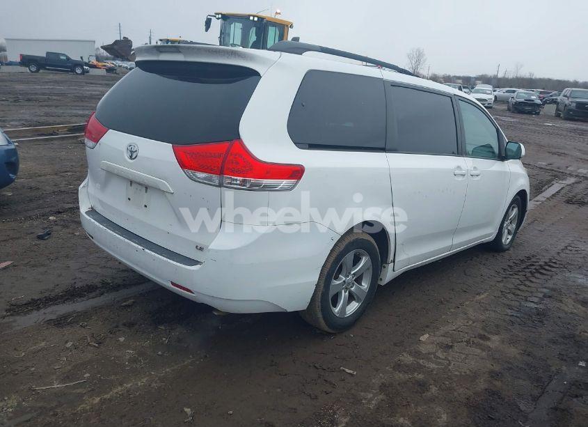 Photo 4 of 2013 Toyota Sienna LE V6 8 PASSENGER (VIN 5TDKK3DC3DS378261)