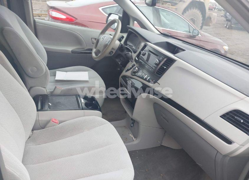 Photo 5 of 2013 Toyota Sienna LE V6 8 PASSENGER (VIN 5TDKK3DC3DS378261)