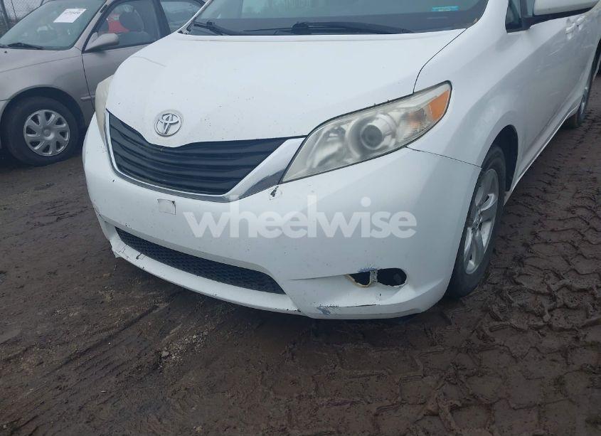 Photo 6 of 2013 Toyota Sienna LE V6 8 PASSENGER (VIN 5TDKK3DC3DS378261)