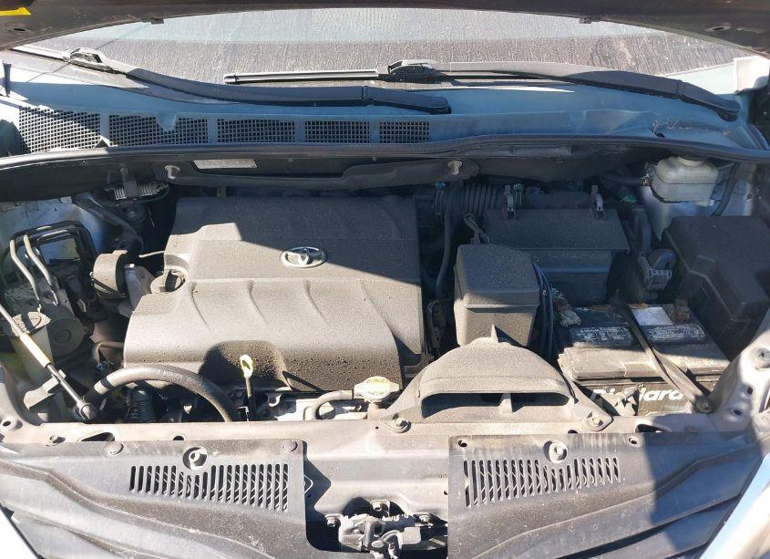 Photo 10 of 2013 Toyota Sienna LE V6 8 PASSENGER (VIN 5TDKK3DC3DS401120)