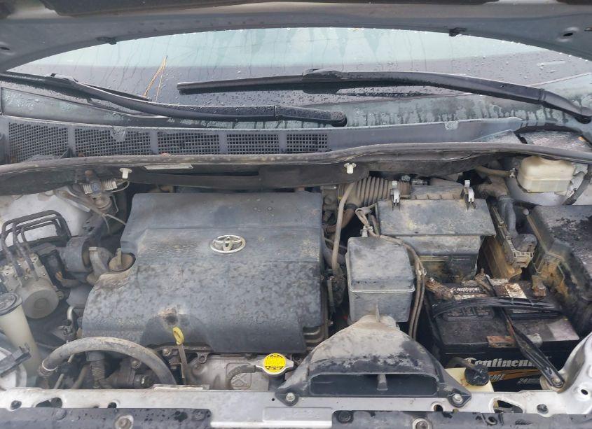 Photo 10 of 2014 Toyota Sienna LE V6 8 PASSENGER (VIN 5TDKK3DC3ES415617)