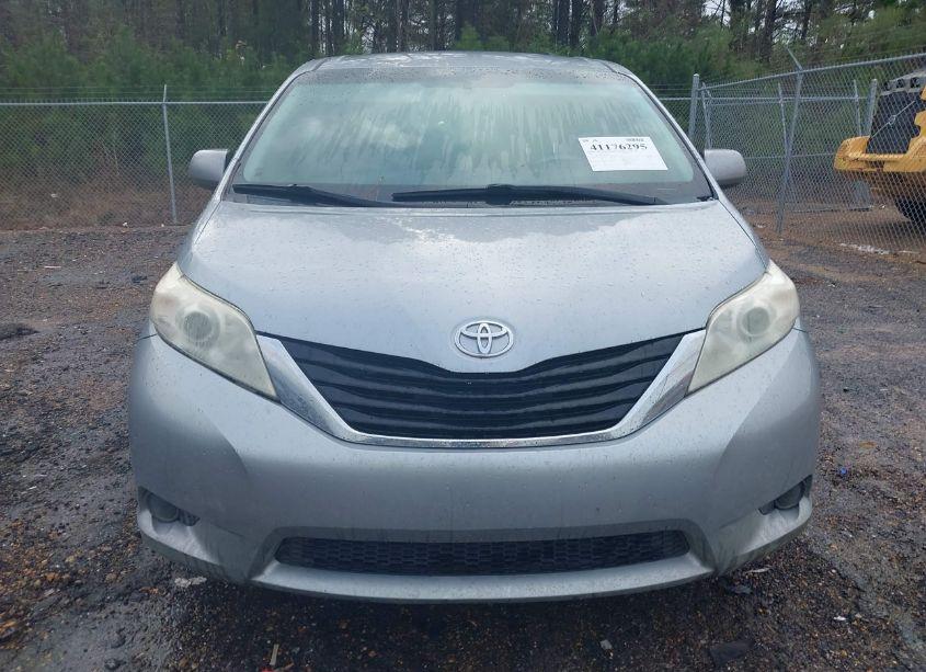 Photo 12 of 2014 Toyota Sienna LE V6 8 PASSENGER (VIN 5TDKK3DC3ES415617)