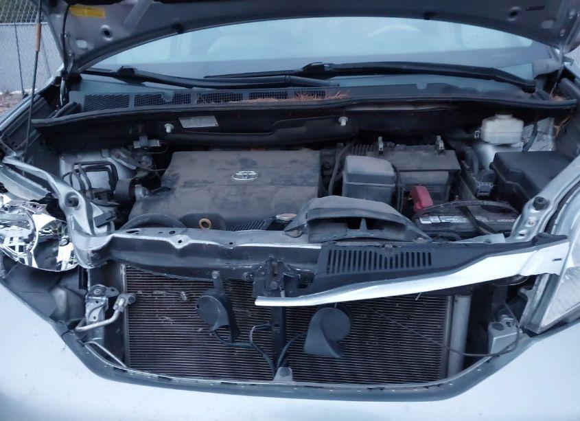 Photo 10 of 2014 Toyota Sienna LE V6 8 PASSENGER (VIN 5TDKK3DC3ES444017)