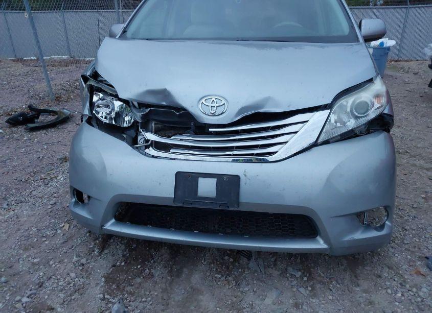Photo 6 of 2014 Toyota Sienna LE V6 8 PASSENGER (VIN 5TDKK3DC3ES444017)