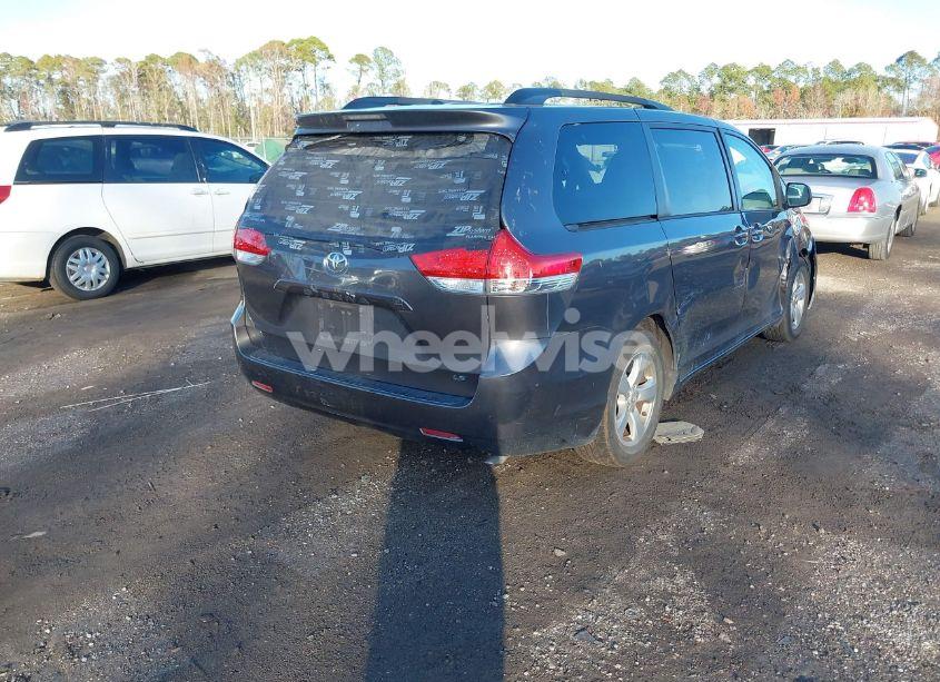 Photo 4 of 2014 Toyota Sienna LE V6 8 PASSENGER (VIN 5TDKK3DC3ES454904)