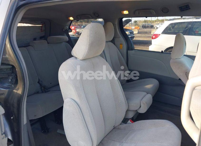 Photo 8 of 2014 Toyota Sienna LE V6 8 PASSENGER (VIN 5TDKK3DC3ES454904)