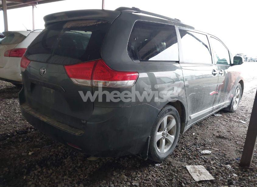 Photo 4 of 2014 Toyota Sienna LE V6 8 PASSENGER (VIN 5TDKK3DC3ES458483)