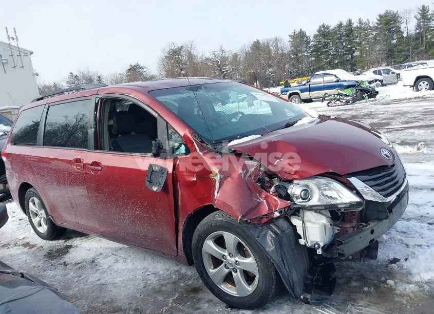 Photo 13 of 2014 Toyota Sienna LE V6 8 PASSENGER (VIN 5TDKK3DC3ES511943)