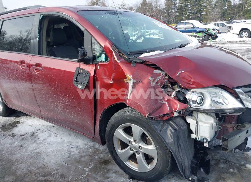 Photo 17 of 2014 Toyota Sienna LE V6 8 PASSENGER (VIN 5TDKK3DC3ES511943)