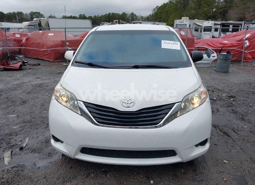 Photo 12 of 2014 Toyota Sienna LE V6 8 PASSENGER (VIN 5TDKK3DC3ES513658)