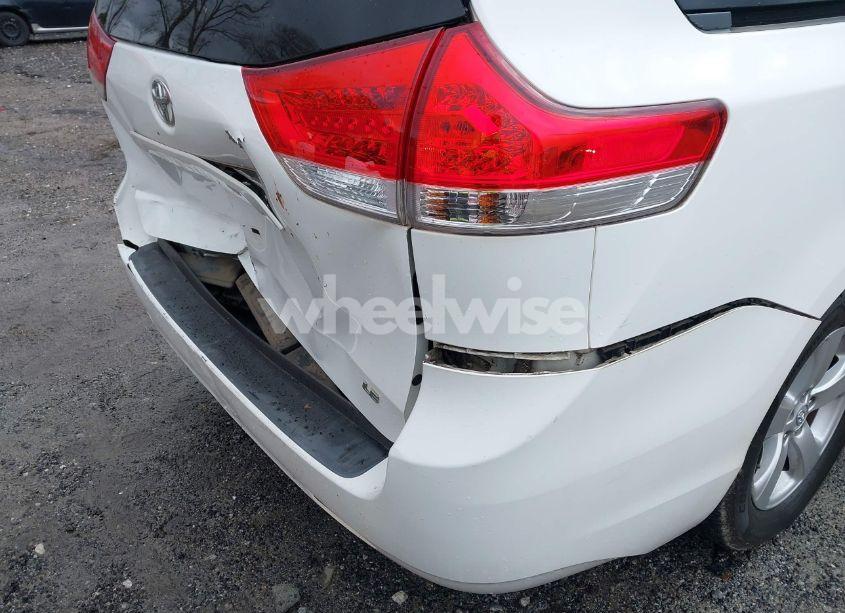 Photo 18 of 2014 Toyota Sienna LE V6 8 PASSENGER (VIN 5TDKK3DC3ES513658)
