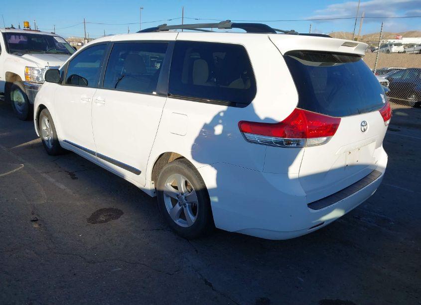 Photo 3 of 2014 Toyota Sienna LE V6 8 PASSENGER (VIN 5TDKK3DC3ES525664)