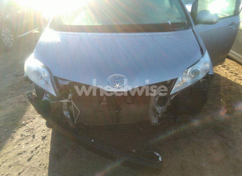 Photo 6 of 2015 Toyota Sienna LE 8 PASSENGER (VIN 5TDKK3DC3FS554521)