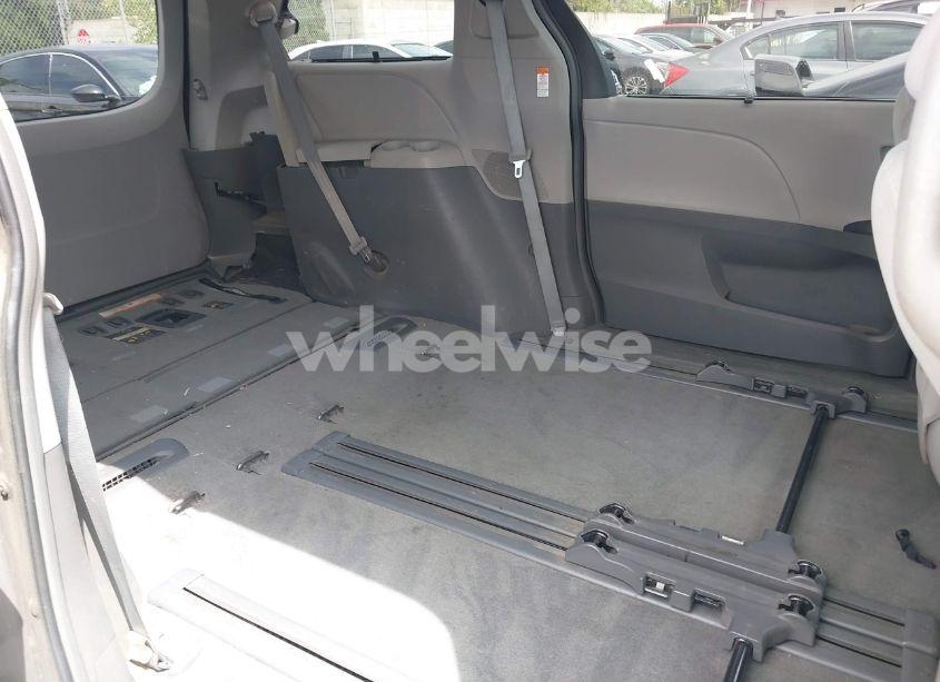 Photo 8 of 2015 Toyota Sienna LE 8 PASSENGER (VIN 5TDKK3DC3FS569925)